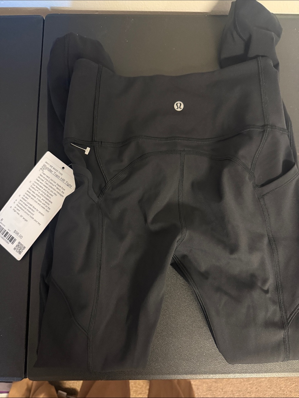 lululemon athletica womens Black Performance Leggings BRAND NEW size 4